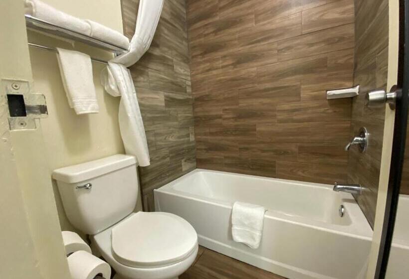 חדר סטנדרט שתי מיטות זוגיות, Super 8 By Wyndham El Paso Airport