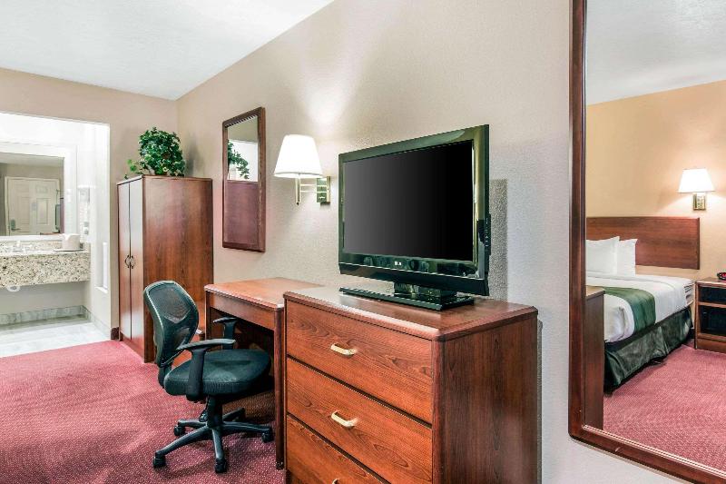 Quarto Estandar Cama King para Deficientes Físicos, Quality Inn Cedar City   University Area