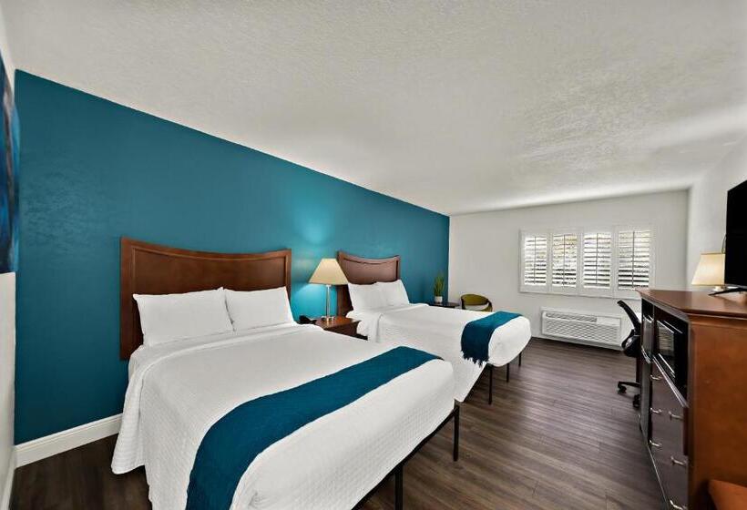 Номер Премиум, Paddletail Waterfront Lodge, Trademark Collection By Wyndham