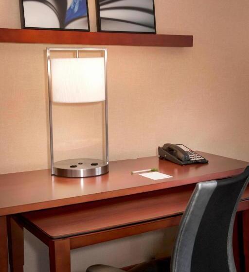 Стандартный Номер Кровать Кинг, Courtyard By Marriott Hartford Windsor Airport