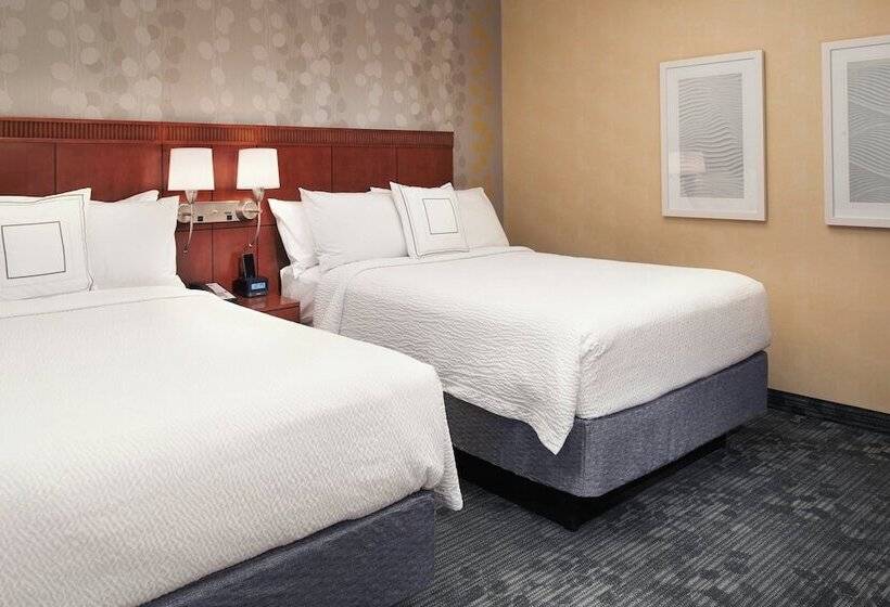 Люкс, Courtyard Chicago Deerfield