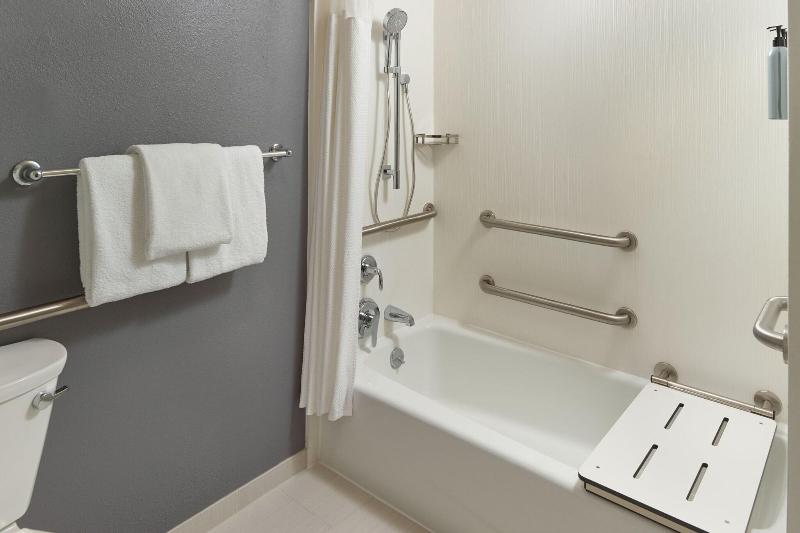スイート, Courtyard By Marriott Tallahassee Downtown/capital