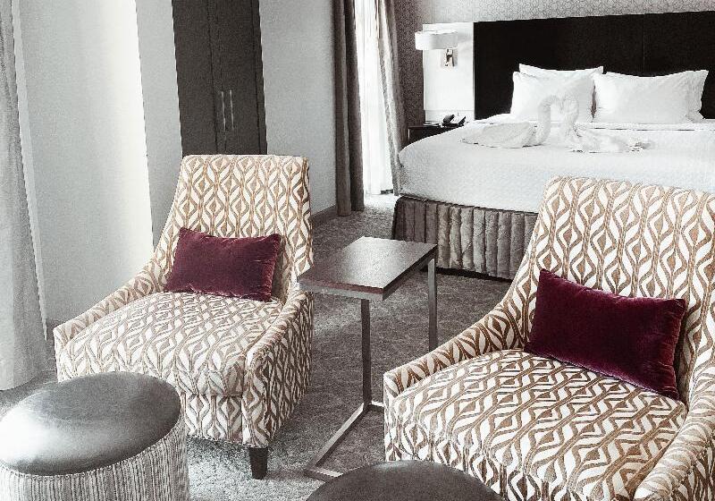 Suite King Size Seng, Crowne Plaza Chicago Sw   Burr Ridge, An Ihg