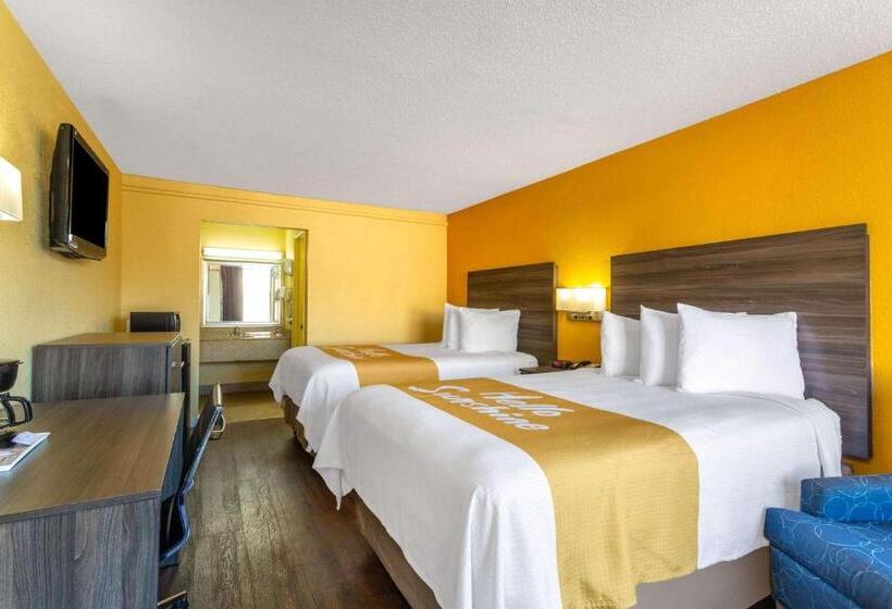 스탠다드 룸 더블 침대 2개, Days Inn By Wyndham Hampton Near Coliseum Convention Center