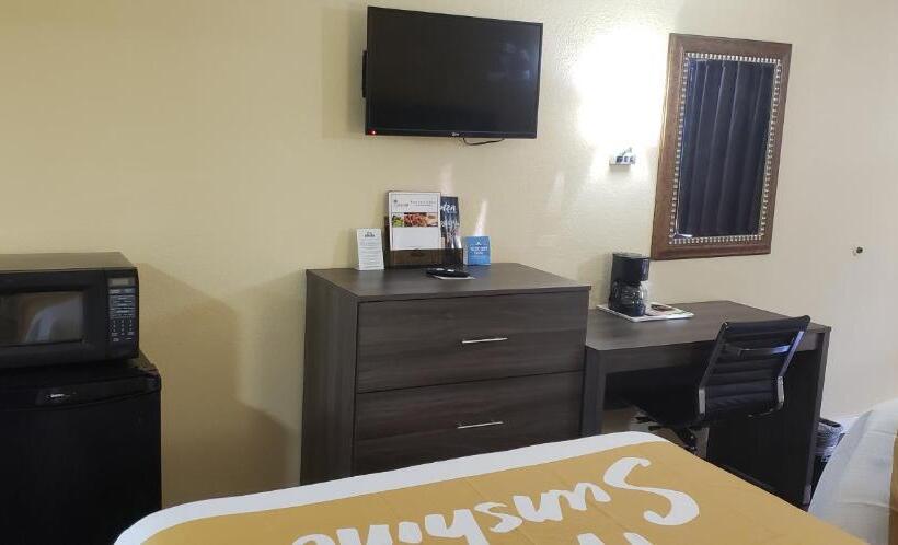 스탠다드 룸 킹사이즈 침대, Days Inn By Wyndham Hampton Near Coliseum Convention Center