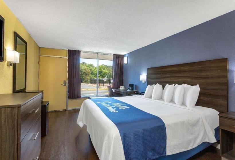 장애인을 위한 킹사이즈 침대 스탠다드 룸, Days Inn By Wyndham Hampton Near Coliseum Convention Center