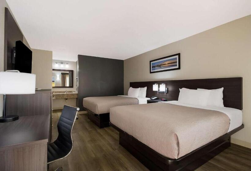 Четырехместный Номер Стандарт, Quality Inn Coliseum