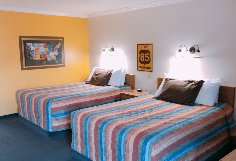 Номер Deluxe, Covered Wagon Motel