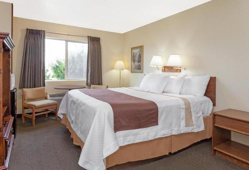 Номер Стандарт, Days Inn By Wyndham Missoula Airport