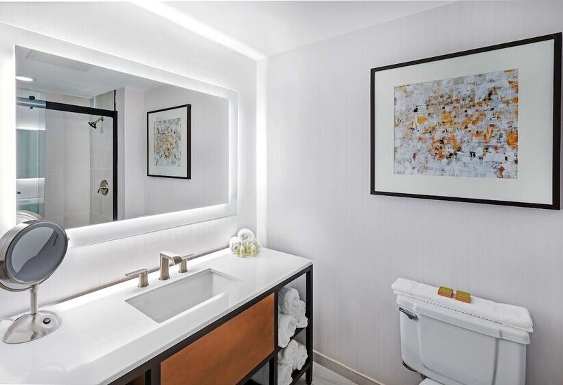 Номер Стандарт 2 Двуспальные Кровати, Doubletree By Hilton Tulsa   Warren Place