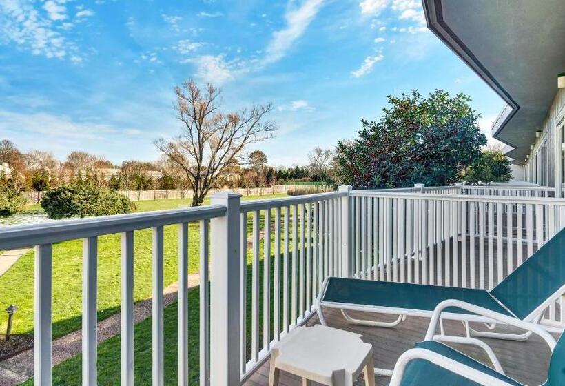Люкс, East Hampton House Resort