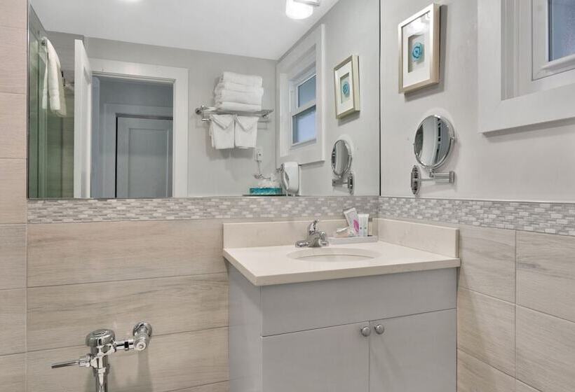 Студия Стандарт, East Hampton House Resort