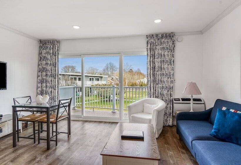 Люкс, East Hampton House Resort