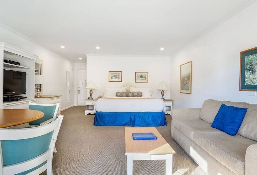 Студия Deluxe, East Hampton House Resort