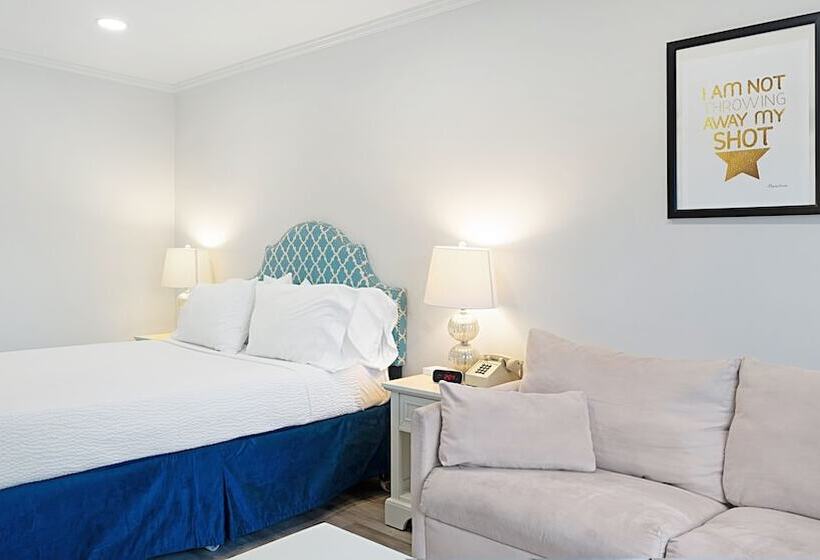 Студия Стандарт, East Hampton House Resort