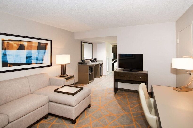 장애인을 위한 스위트, Embassy Suites By Hilton Cincinnati Northeast Blue Ash