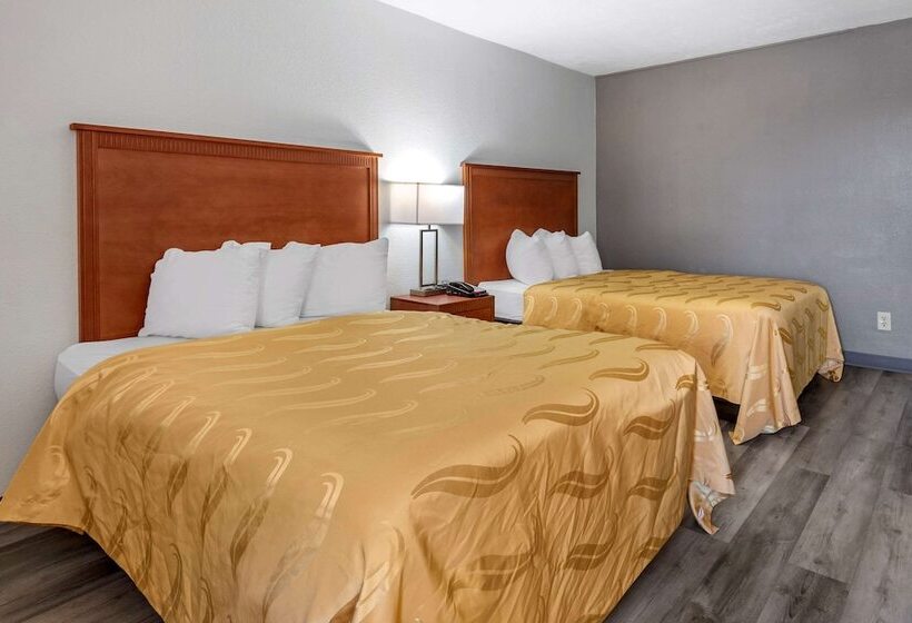Номер Стандарт 2 Двуспальные Кровати, Quality Inn Near Fort Liberty