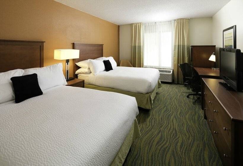 ２ダブルベッドのスタンダードルーム, Quality Inn Near Fort Liberty