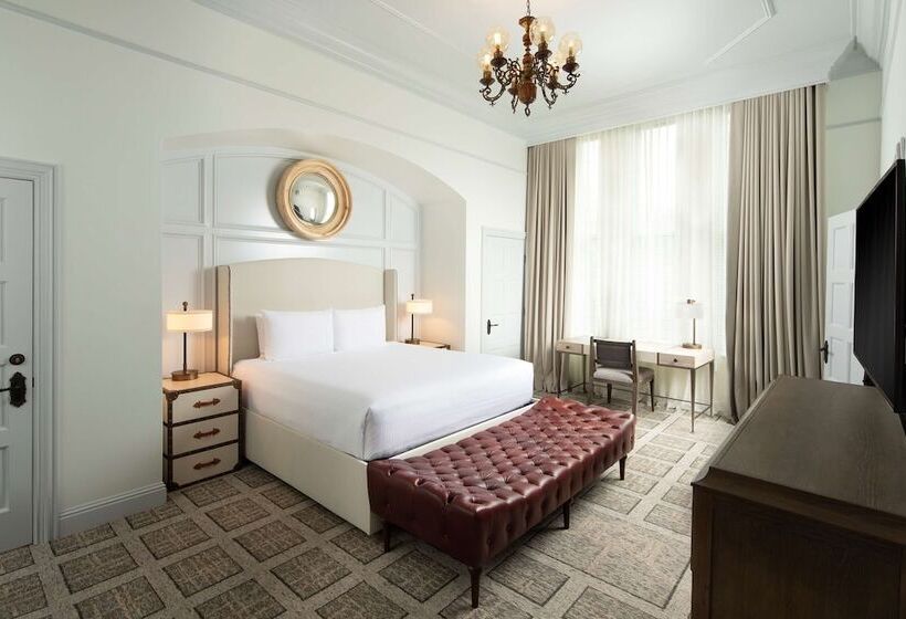 스탠다드 룸 더블 침대, The Driskill