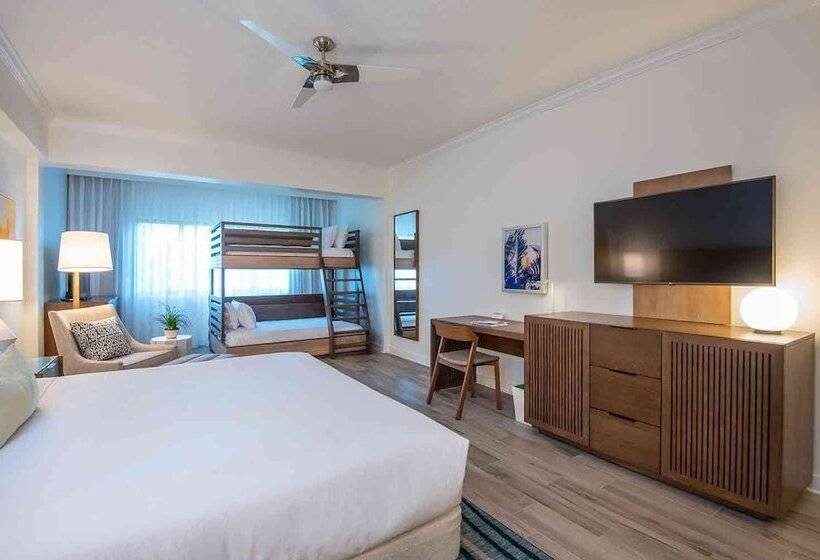 חדר משפחתי, Hawks Cay Resort
