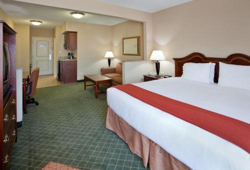 Люкс Адаптированный для Инвалидов, Holiday Inn Express Hotel & Suites Cape Girardeau I 55, An Ihg