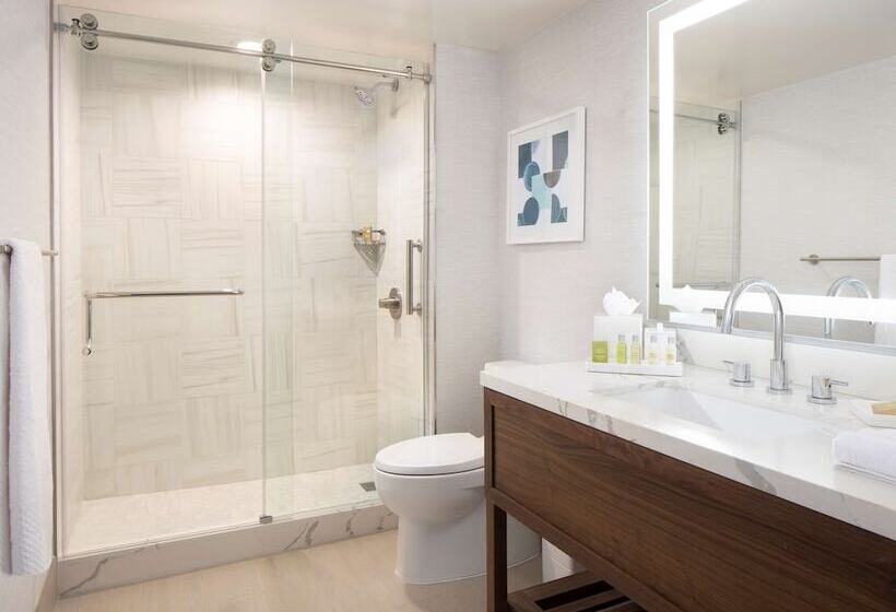 带阳台套房, Hilton Santa Monica Hotel & Suites
