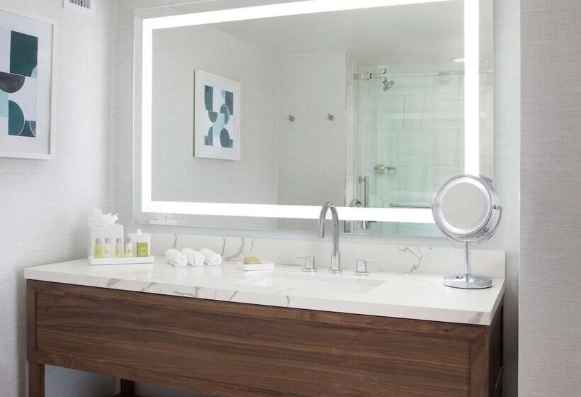 Люкс Вид на Город, Hilton Santa Monica Hotel & Suites