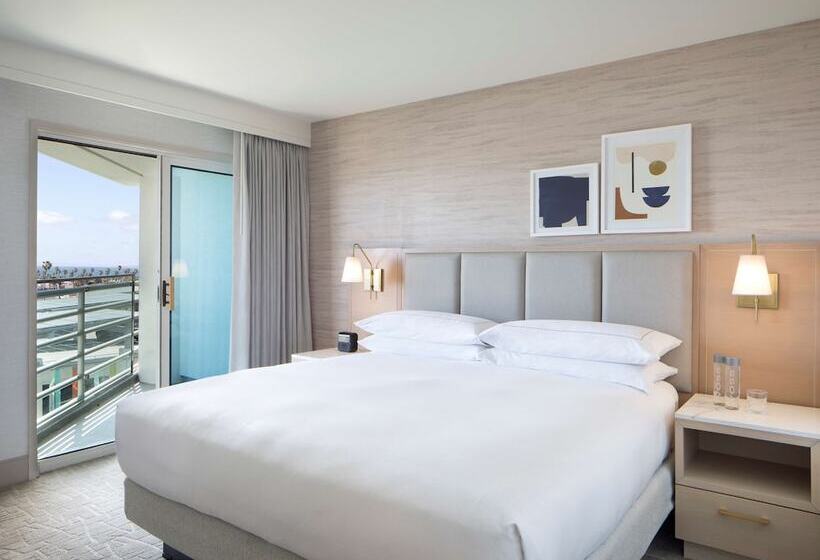 Люкс Вид на Город, Hilton Santa Monica Hotel & Suites
