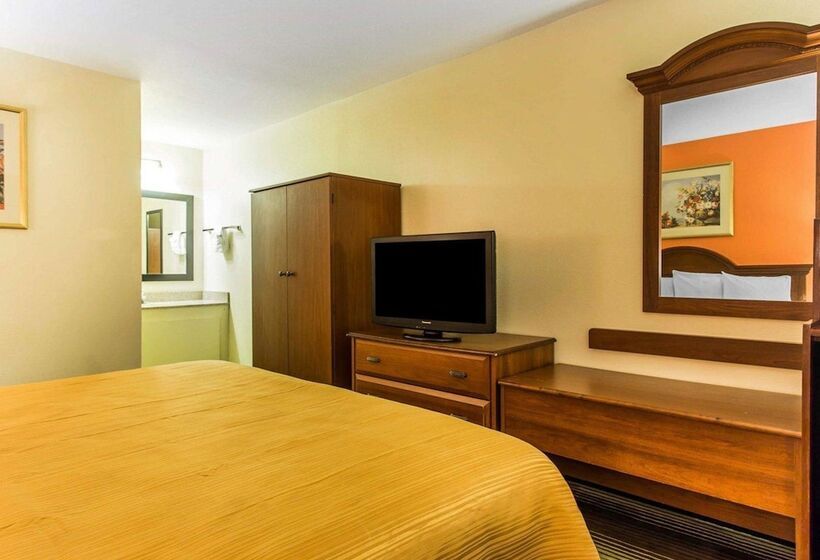 Номер Стандарт 2 Двуспальные Кровати, Quality Inn University