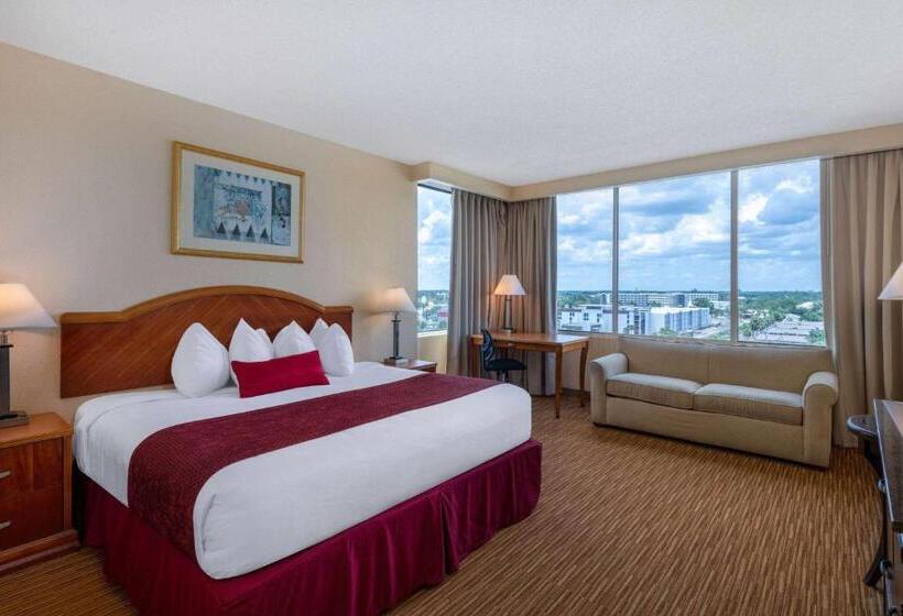 חדר דחוקס עם מיטת קינג, Ramada By Wyndham Kissimmee Gateway   Free Theme Park Shuttle