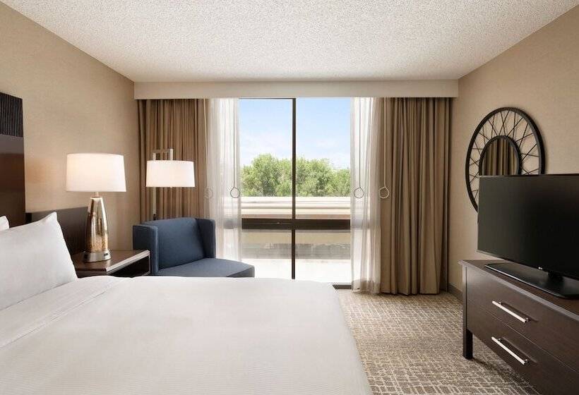 Номер Executive, Hilton Fort Collins