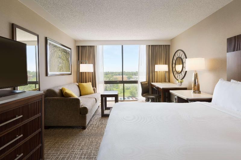 Номер Executive, Hilton Fort Collins