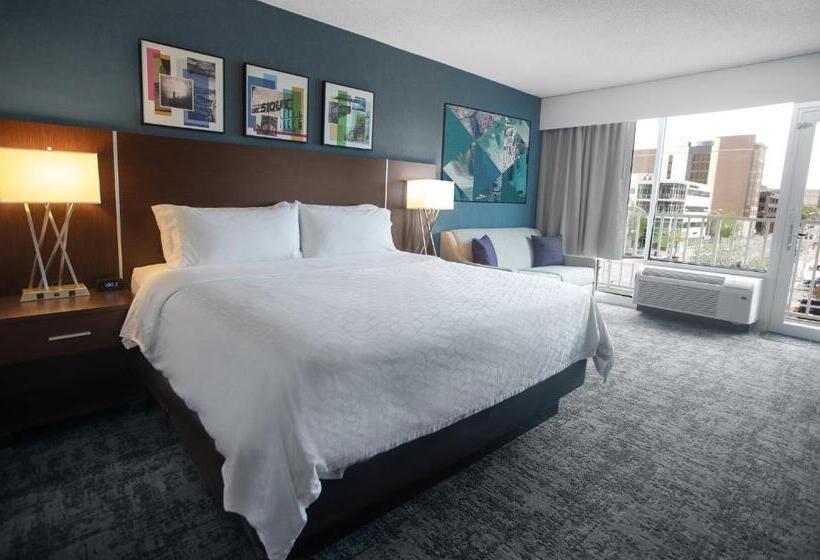 Номер Deluxe Кровать Кинг, Holiday Inn Sioux Falls City Center, An Ihg
