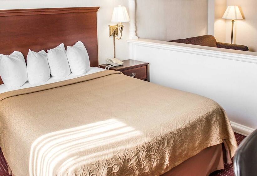Люкс, Quality Inn & Conference Center