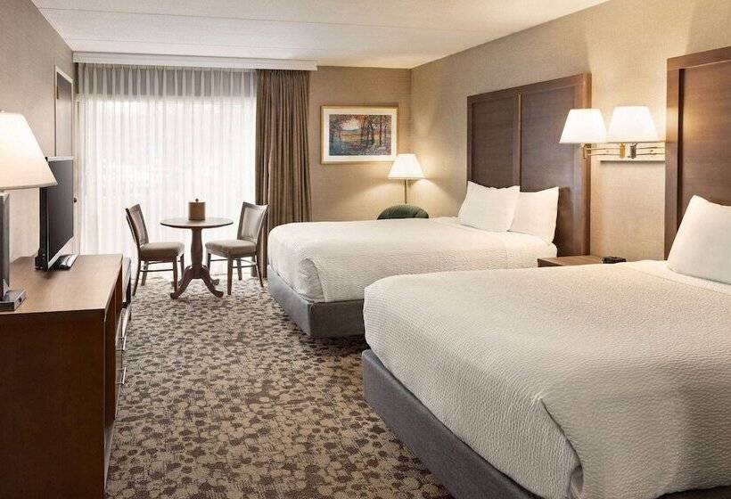 스탠다드 룸 더블 침대 2개, Ramada Plaza By Wyndham Portland