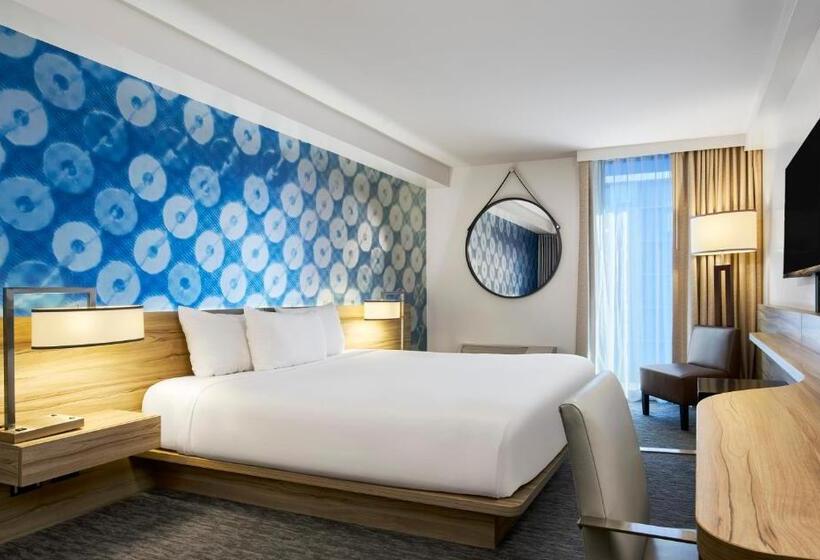 带观景和大床的豪华房间, The Linq Hotel + Experience