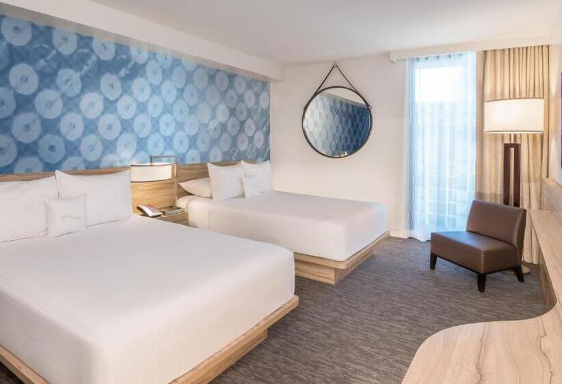 带泳池观景的豪华房, The Linq Hotel + Experience