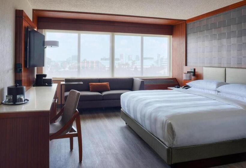 스탠다드 룸 킹사이즈 침대, Detroit Marriott Southfield