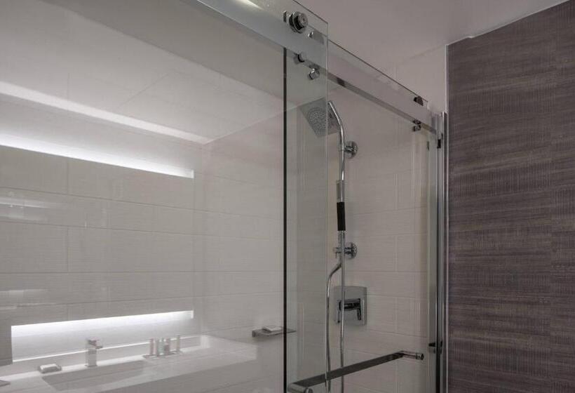 Люкс Клуб, Tysons Corner Marriott