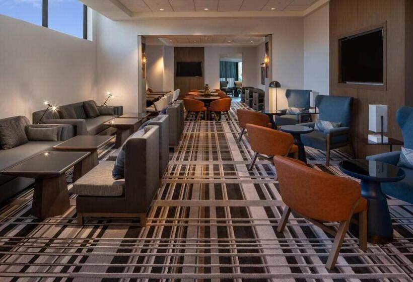 Номер Клуб, Tysons Corner Marriott