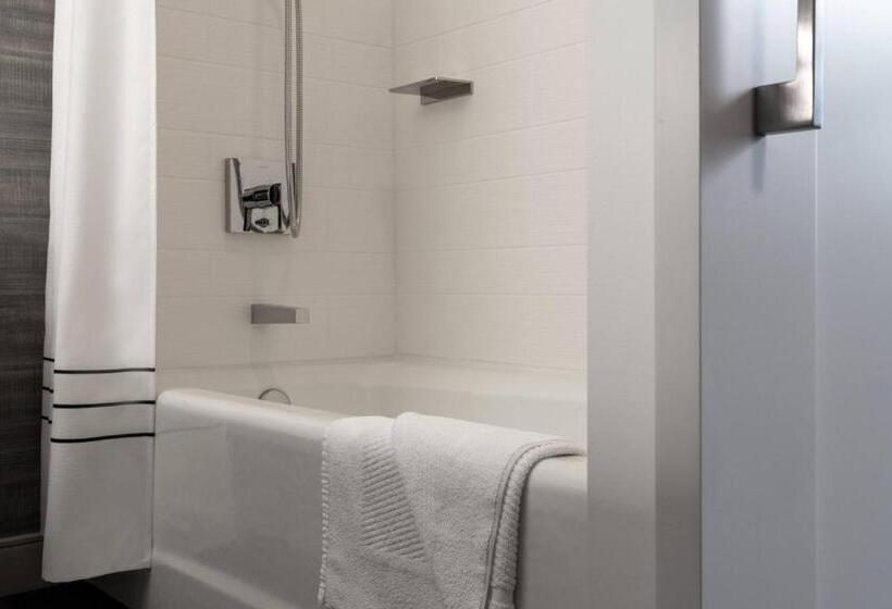 Номер Стандарт, Tysons Corner Marriott