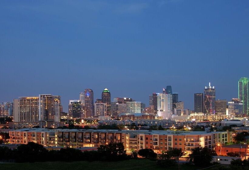 ２ダブルベッドのスタンダードルーム, Doubletree By Hilton Dallas   Market Center