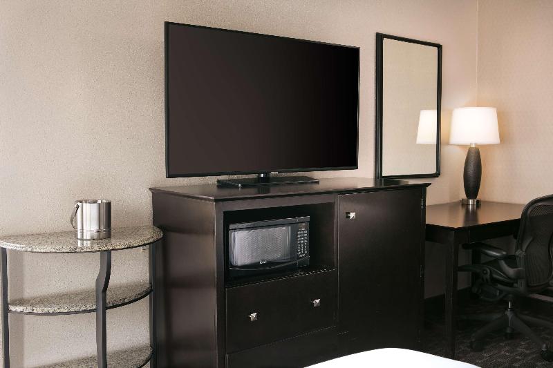 バルコニー付きスタンダードルーム, Doubletree By Hilton Dallas   Market Center