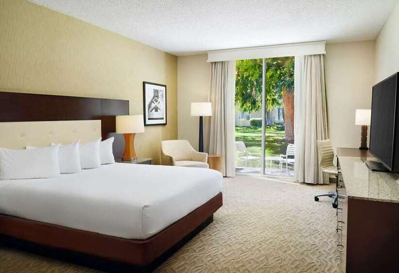 Quarto Standard Cama King, Hilton Oakland Airport