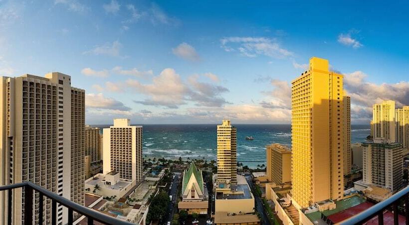 Номер Стандарт Двуспальная Кровать Адаптированный для Инвалидов, Hilton Waikiki Beach Resort & Spa