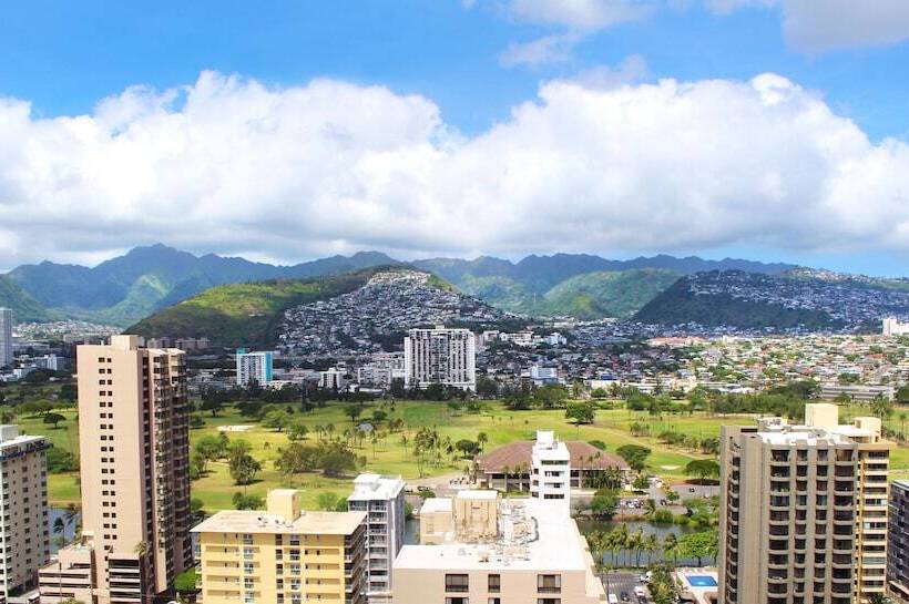 Номер Стандарт Адаптированный для Инвалидов, Hilton Waikiki Beach Resort & Spa