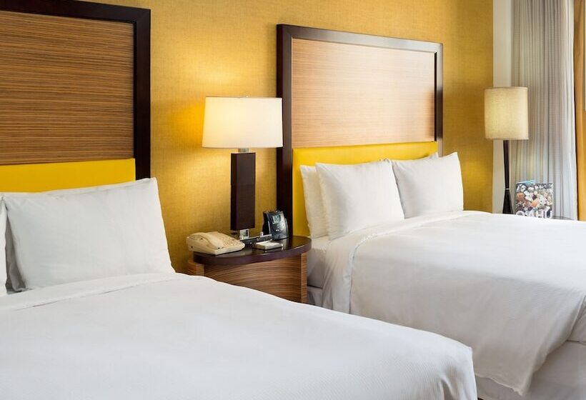Номер Стандарт 2 Двуспальные Кровати, Hilton Waikiki Beach Resort & Spa