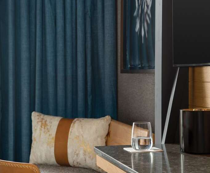 Номер Премиум, Hilton Waikiki Beach Resort & Spa