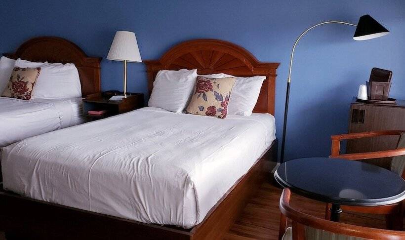 Номер Стандарт 2 Двуспальные Кровати, Pilgrim Sands  On Long Beach