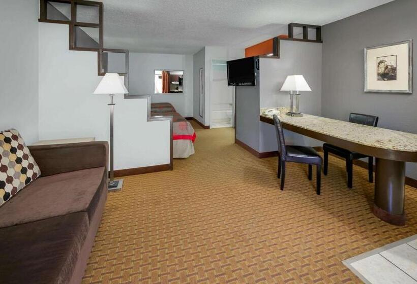 Люкс, Ramada By Wyndham El Paso